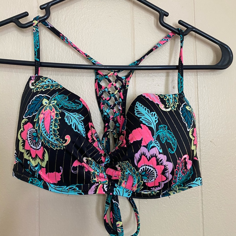 Shade & Shore Bikini Top (36B)